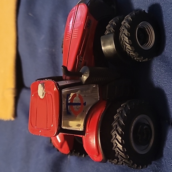 Ertl twins special edition case 2019 380 - Picture 3 of 4